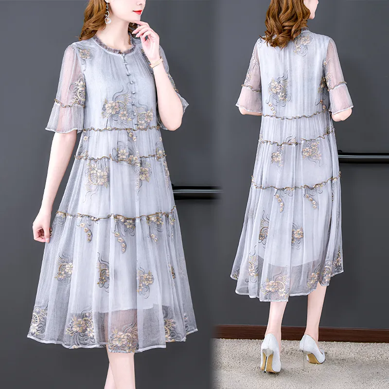 Elegant Vintage Black Dress: Korean Hepburn Style with Embroidery Sexy and Chic Club Dress for Spring Summer 2023